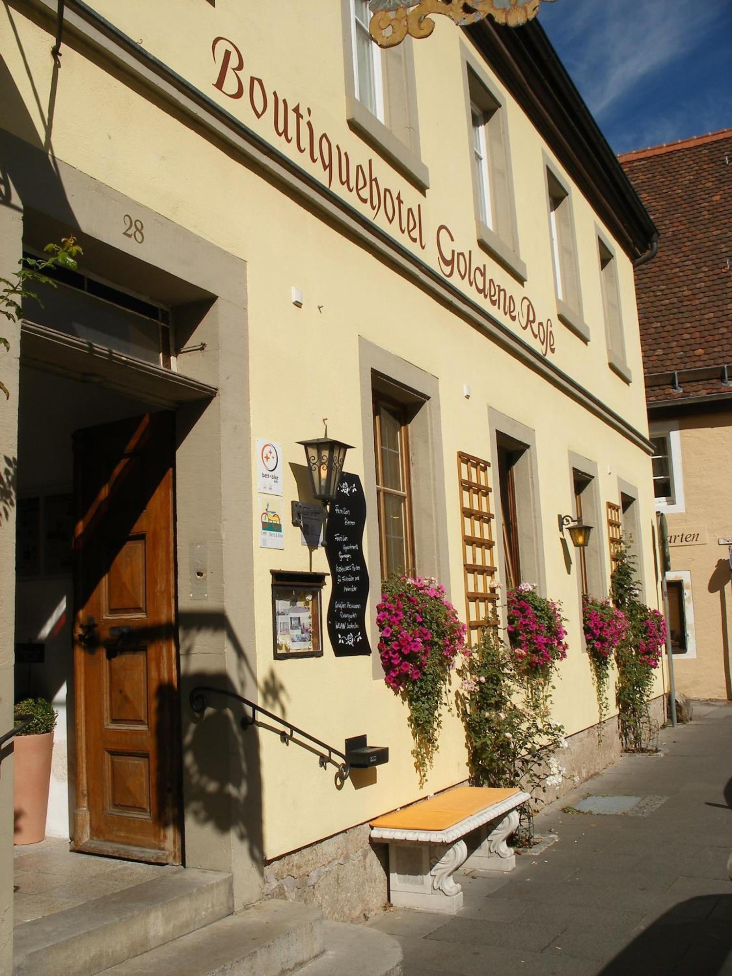 Boutiquehotel Goldene Rose - Self-Check-In Ротенбург-на-Таубере Экстерьер фото